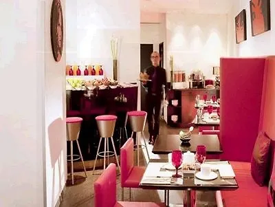 Villathena Paris Hotel