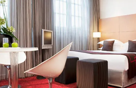 *** Hotel Villathena Paris France