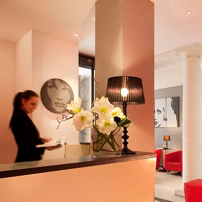 Hotel Villathena Paris